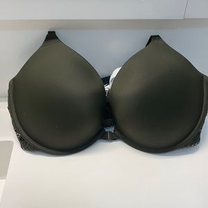Beautiful dark green bra with beautiful lace back detail